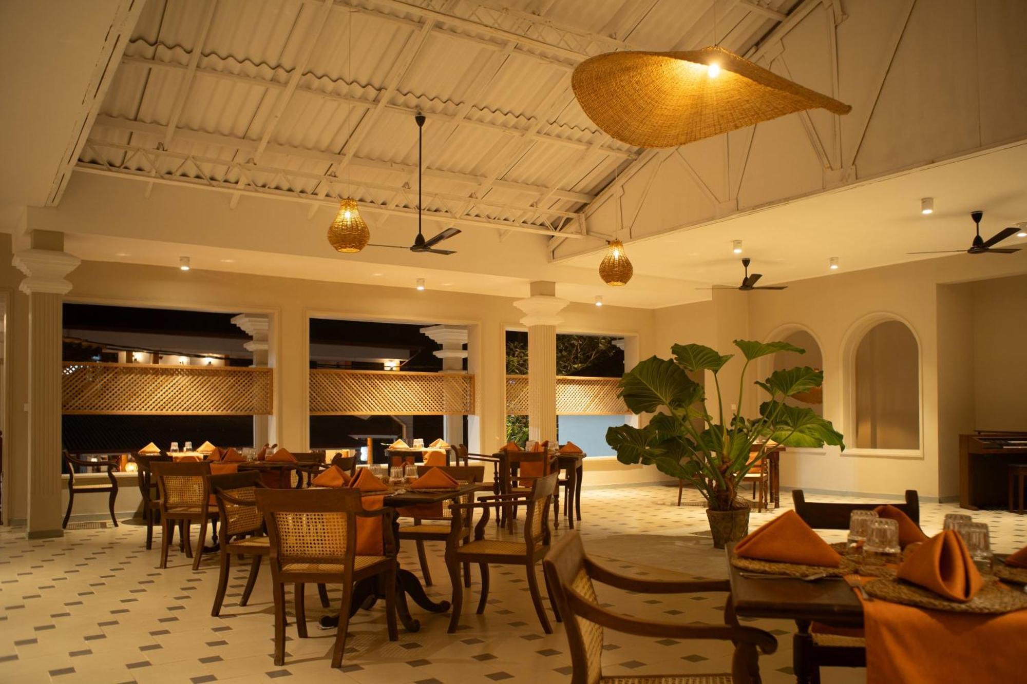 Neevana Hotel Hikkaduwa Eksteriør bilde